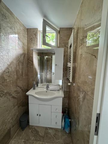 Appartamento Cozy Flat Near Tivoli Park With Free Parking Lubiana Esterno foto